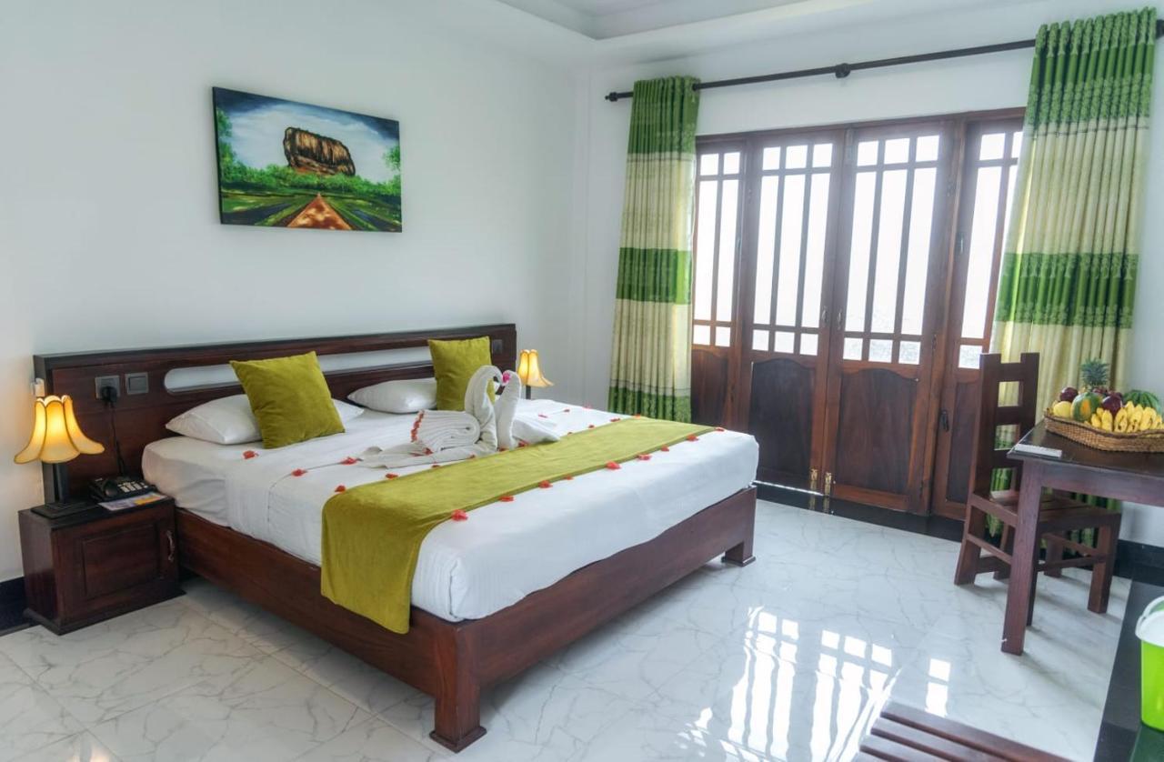 Hotel Golden Ray Dambulla Exteriér fotografie