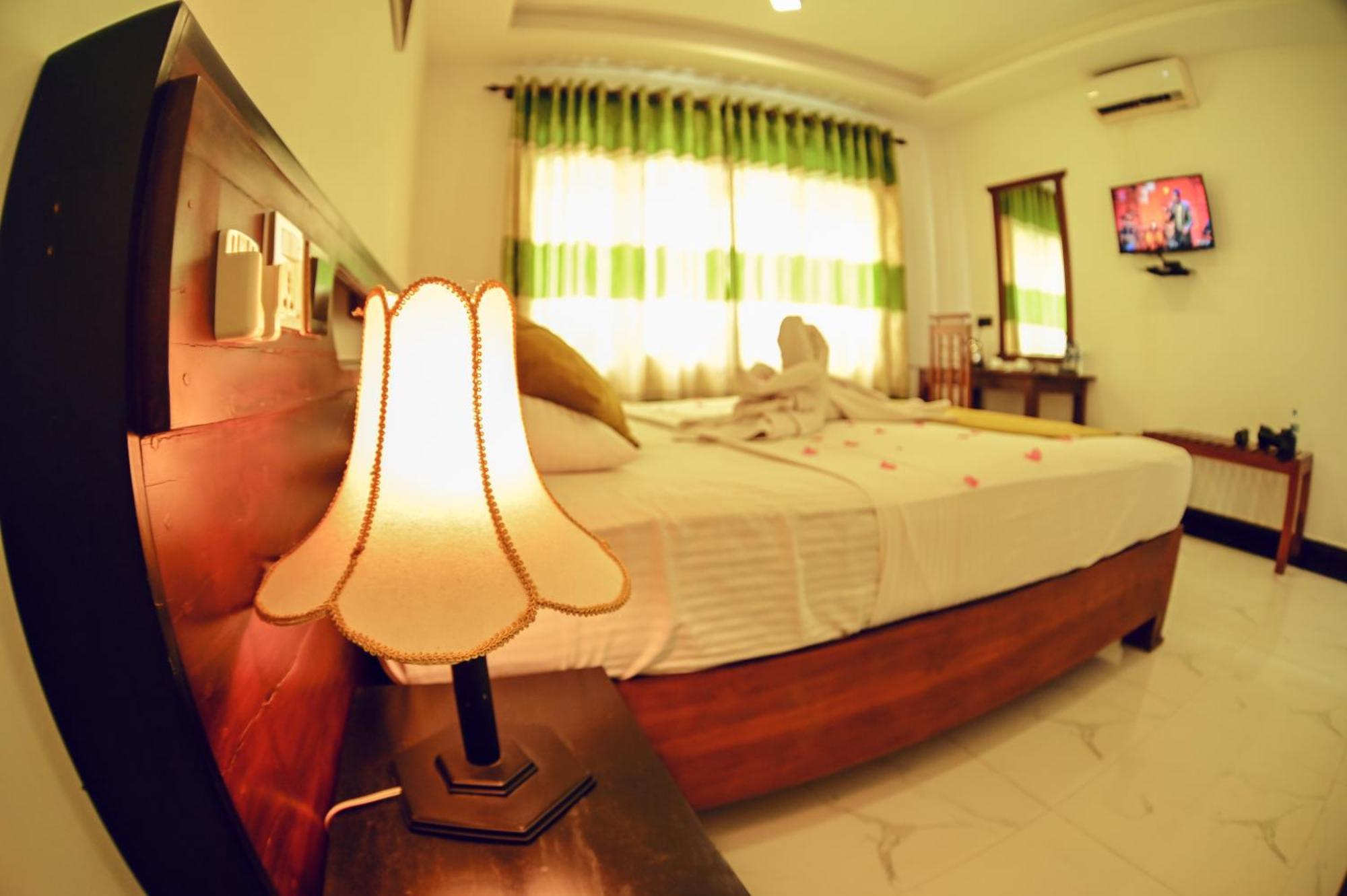 Hotel Golden Ray Dambulla Exteriér fotografie